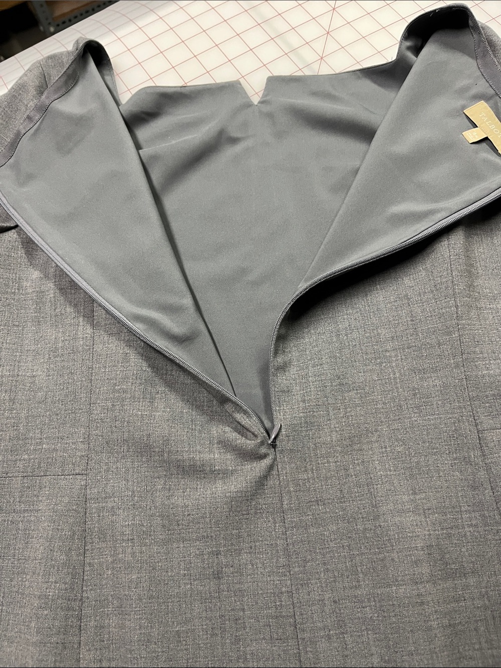 TALBOTS Career Travel Worship Luxe Wool Sht. SLV Grey Box Pleat Sheath Dress 16W - Picture 10 of 16